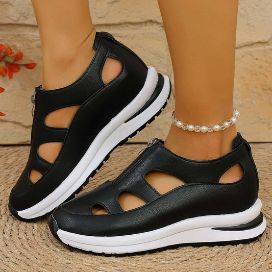 Women's Chunky Sole Closed-Toe Sandals
