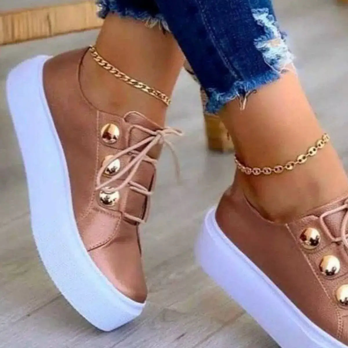 Women’s Round Toe Platform Sneakers