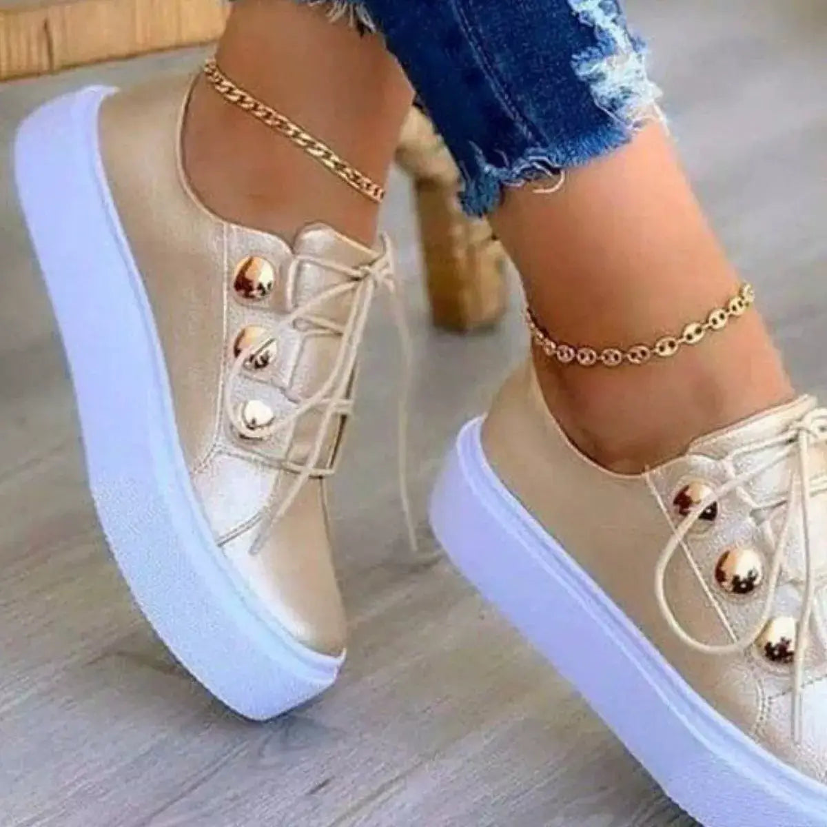 Women’s Round Toe Platform Sneakers