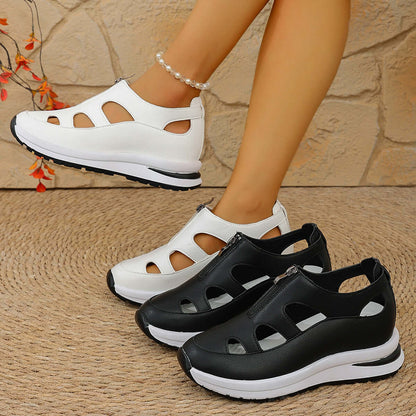 Women's Chunky Sole Closed-Toe Sandals