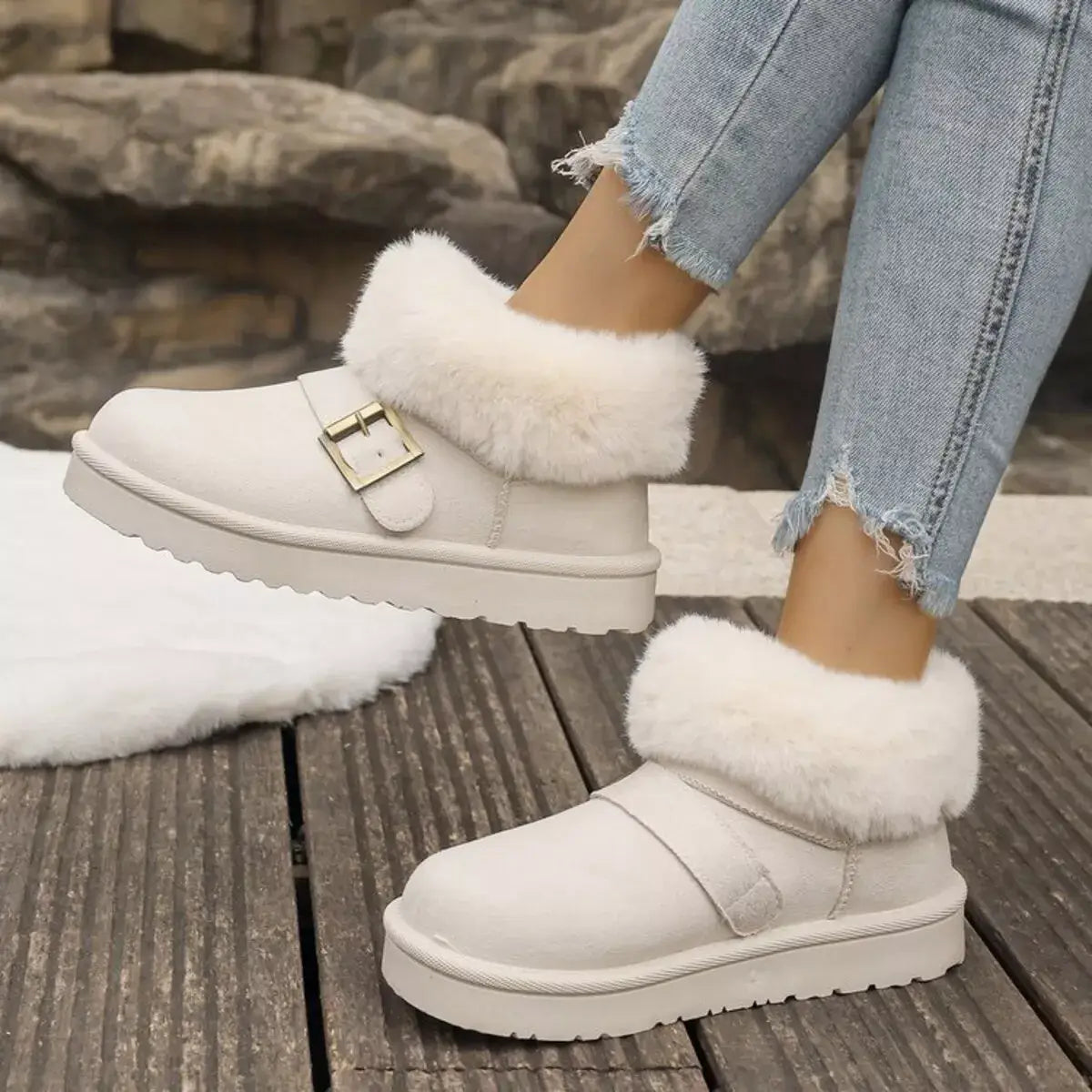Fluff-Lined PU Leather Flat Shoes