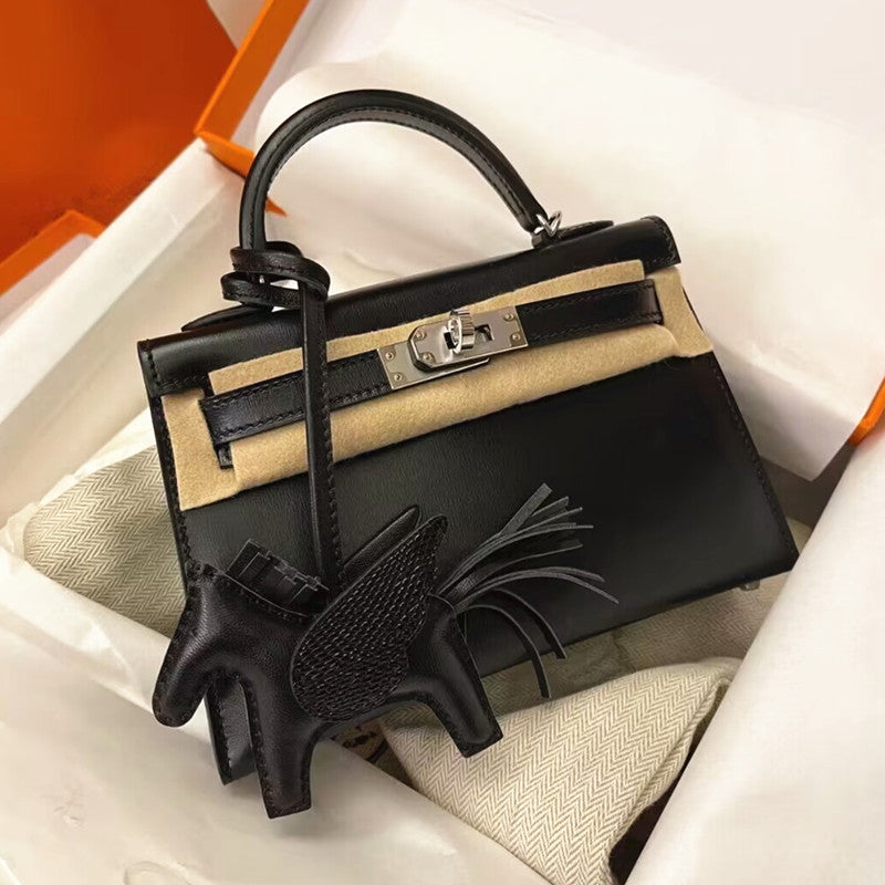Women’s Glossy Leather Lock Shoulder Bag