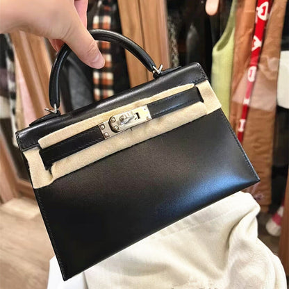 Women’s Glossy Leather Lock Shoulder Bag