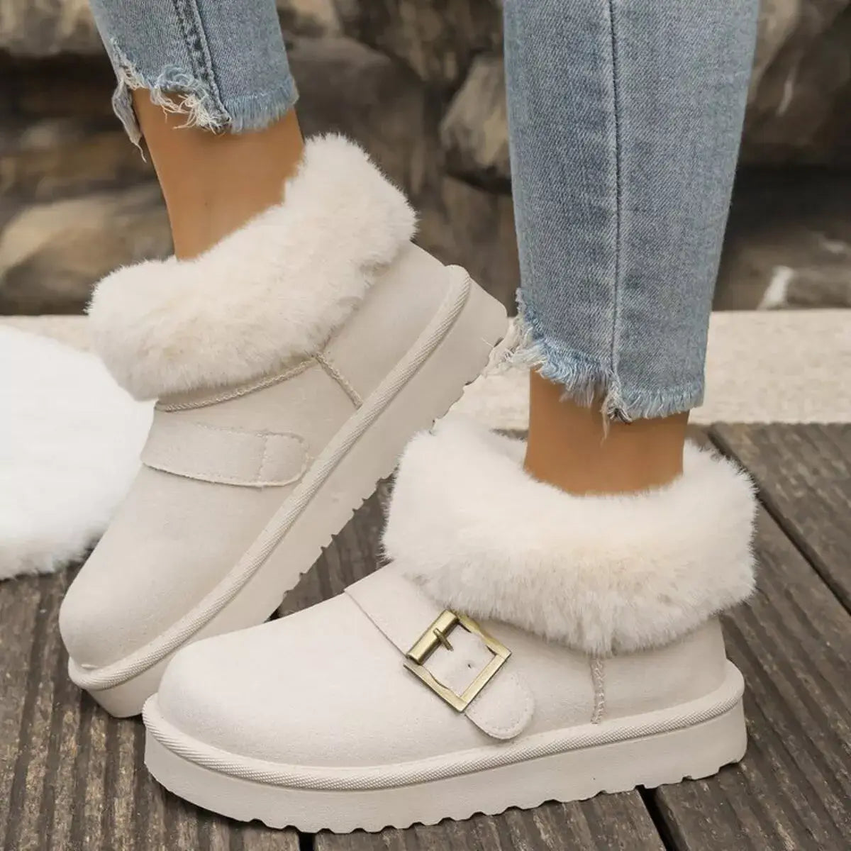 Fluff-Lined PU Leather Flat Shoes
