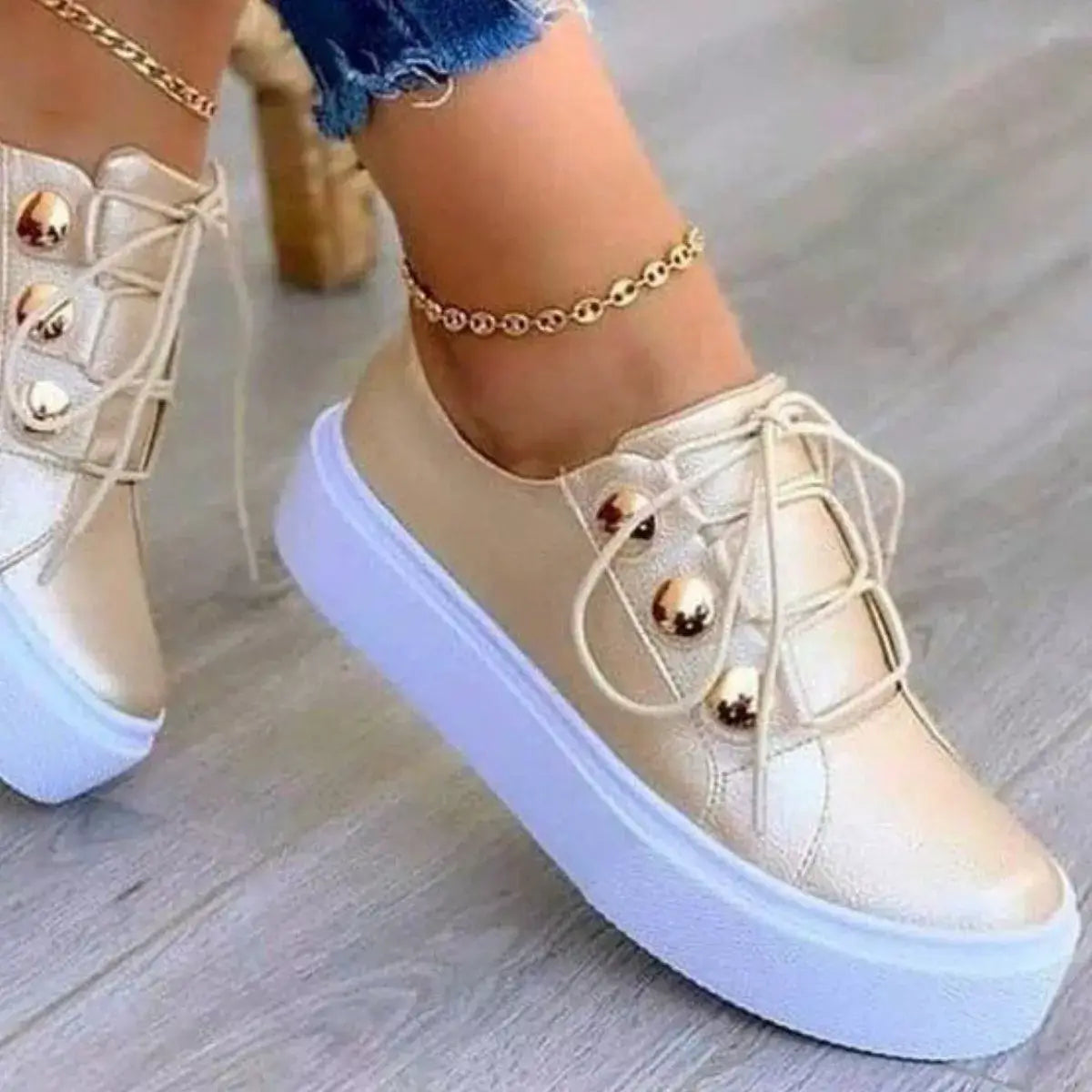 Women’s Round Toe Platform Sneakers
