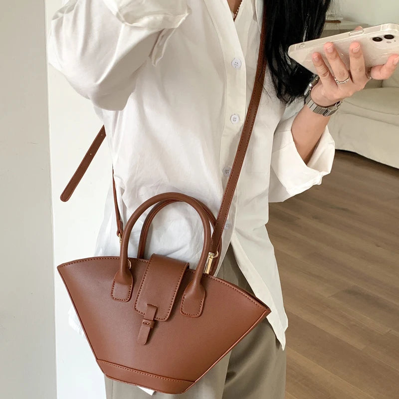 Women’s Vintage Shell Shoulder Bag