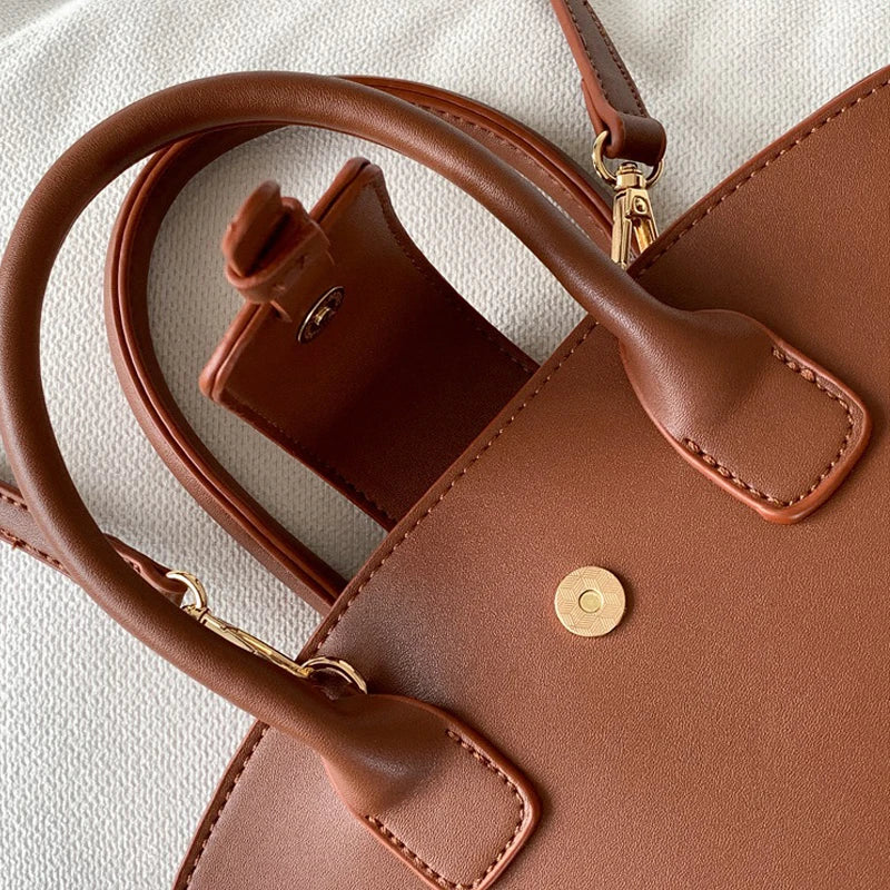 Women’s Vintage Shell Shoulder Bag